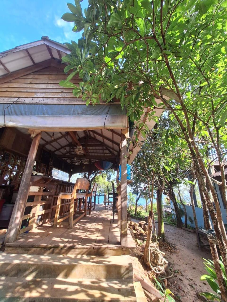 Dragonfly Guesthouse Đảo Koh Rong Samloem Ngoại thất bức ảnh