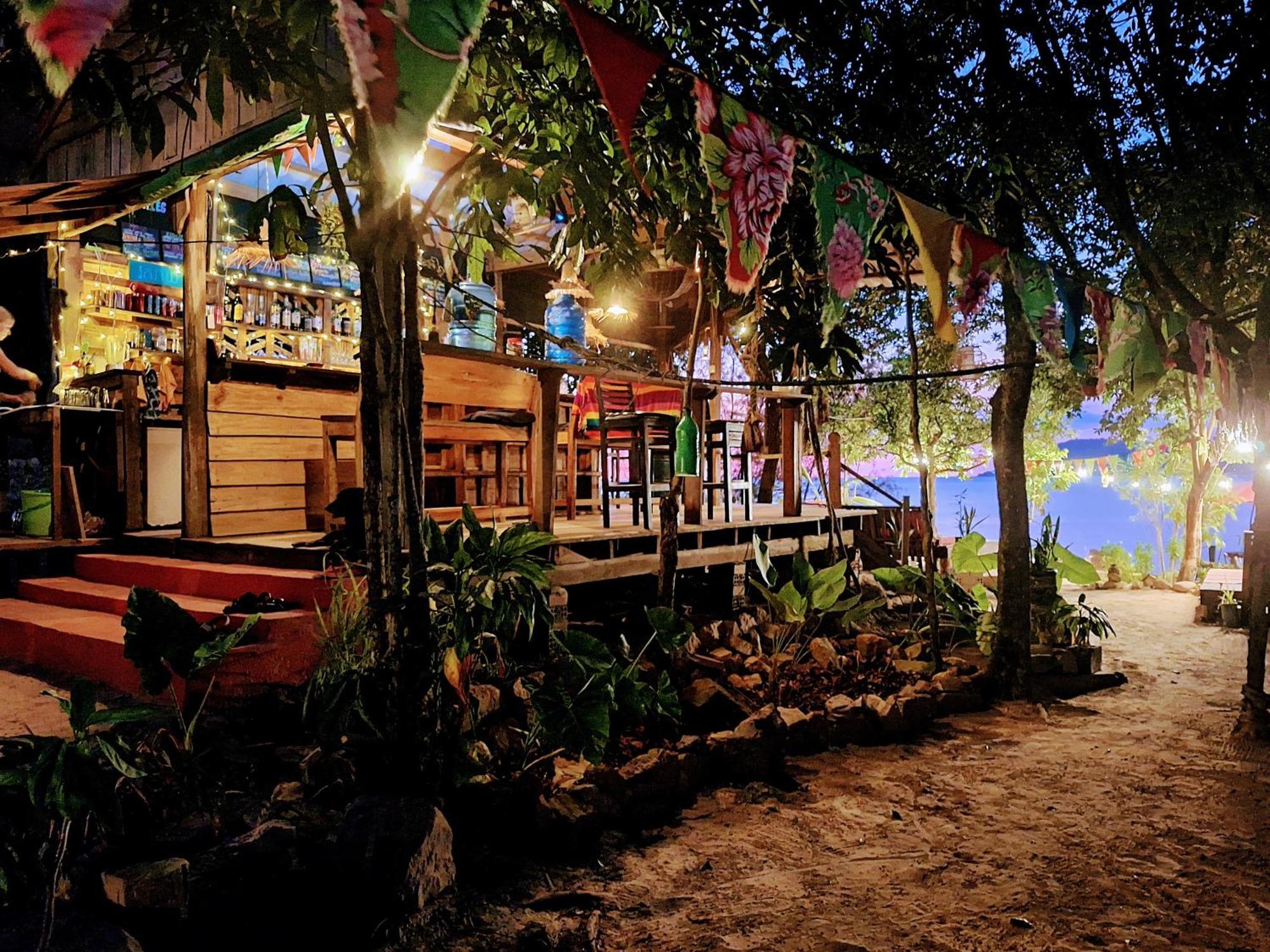 Dragonfly Guesthouse Đảo Koh Rong Samloem Ngoại thất bức ảnh