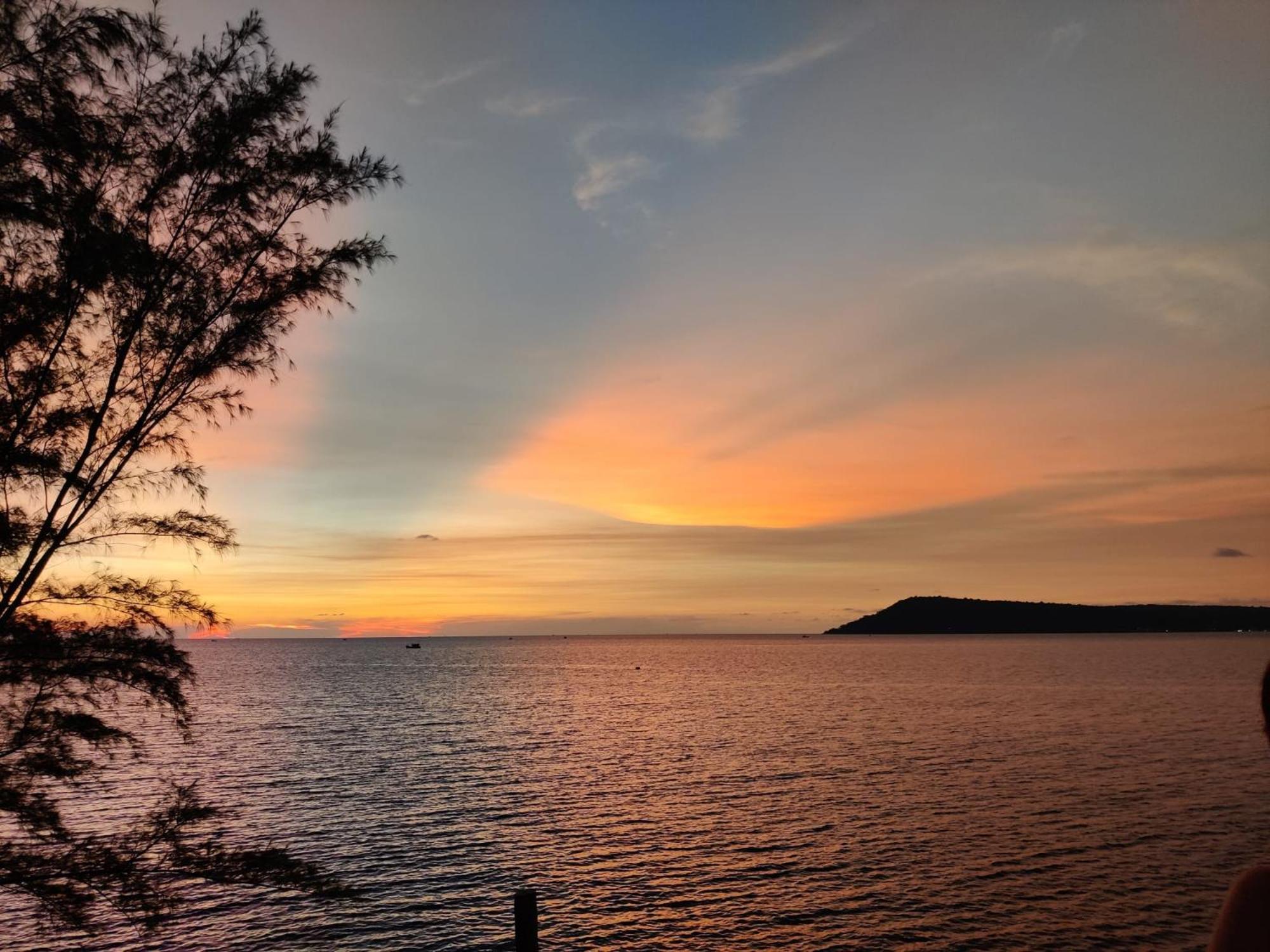 Dragonfly Guesthouse Đảo Koh Rong Samloem Ngoại thất bức ảnh