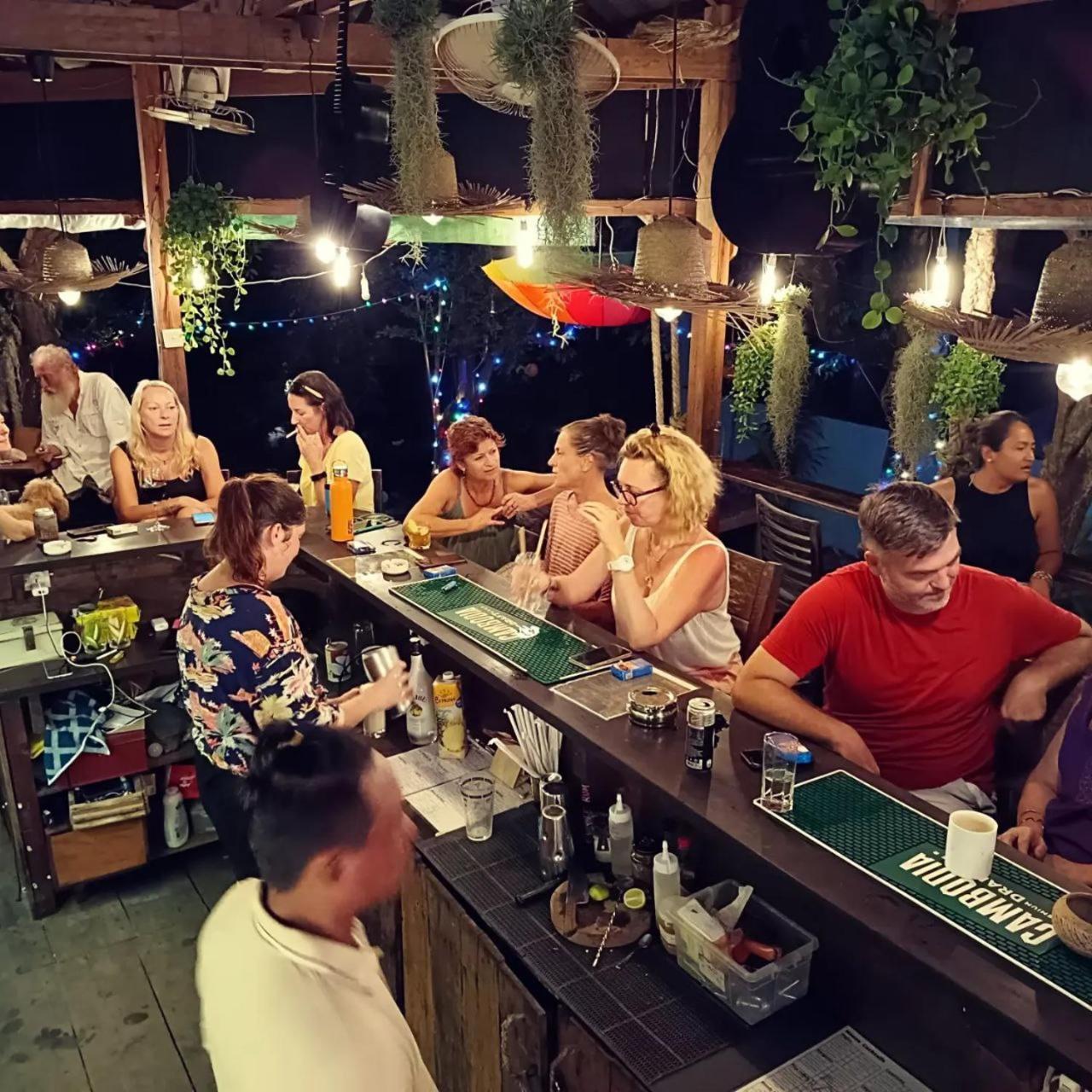 Dragonfly Guesthouse Đảo Koh Rong Samloem Ngoại thất bức ảnh