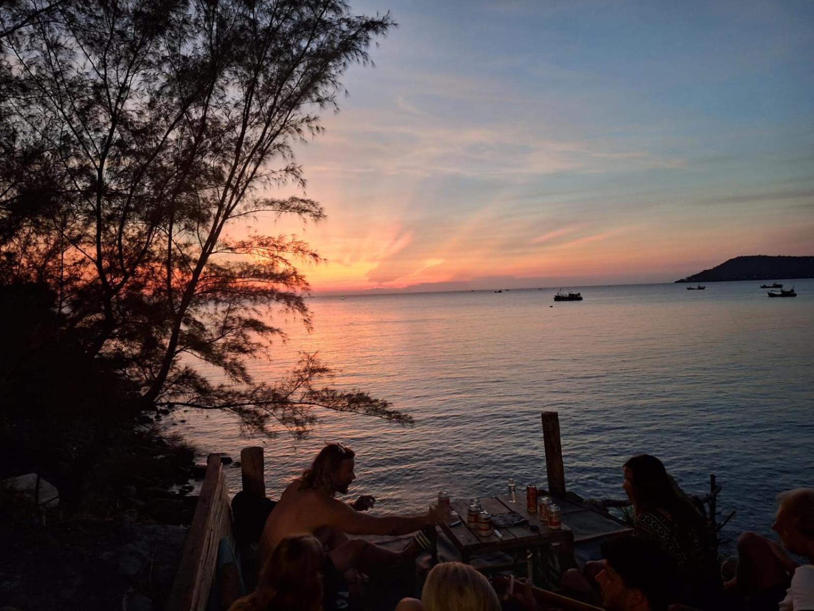 Dragonfly Guesthouse Đảo Koh Rong Samloem Ngoại thất bức ảnh