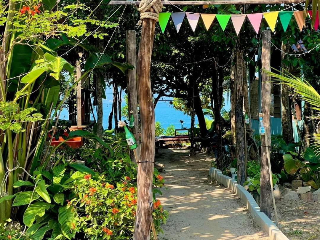 Dragonfly Guesthouse Đảo Koh Rong Samloem Ngoại thất bức ảnh