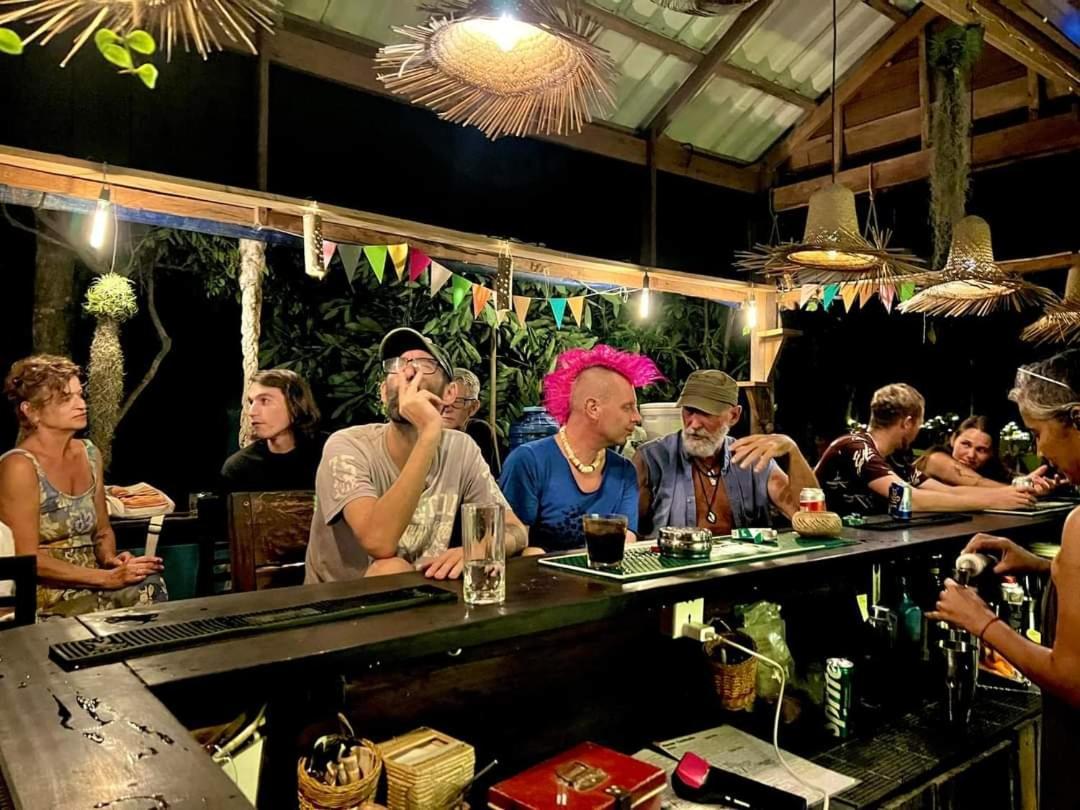 Dragonfly Guesthouse Đảo Koh Rong Samloem Ngoại thất bức ảnh