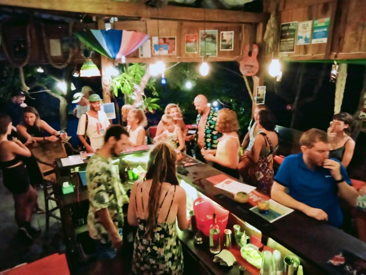 Dragonfly Guesthouse Đảo Koh Rong Samloem Ngoại thất bức ảnh